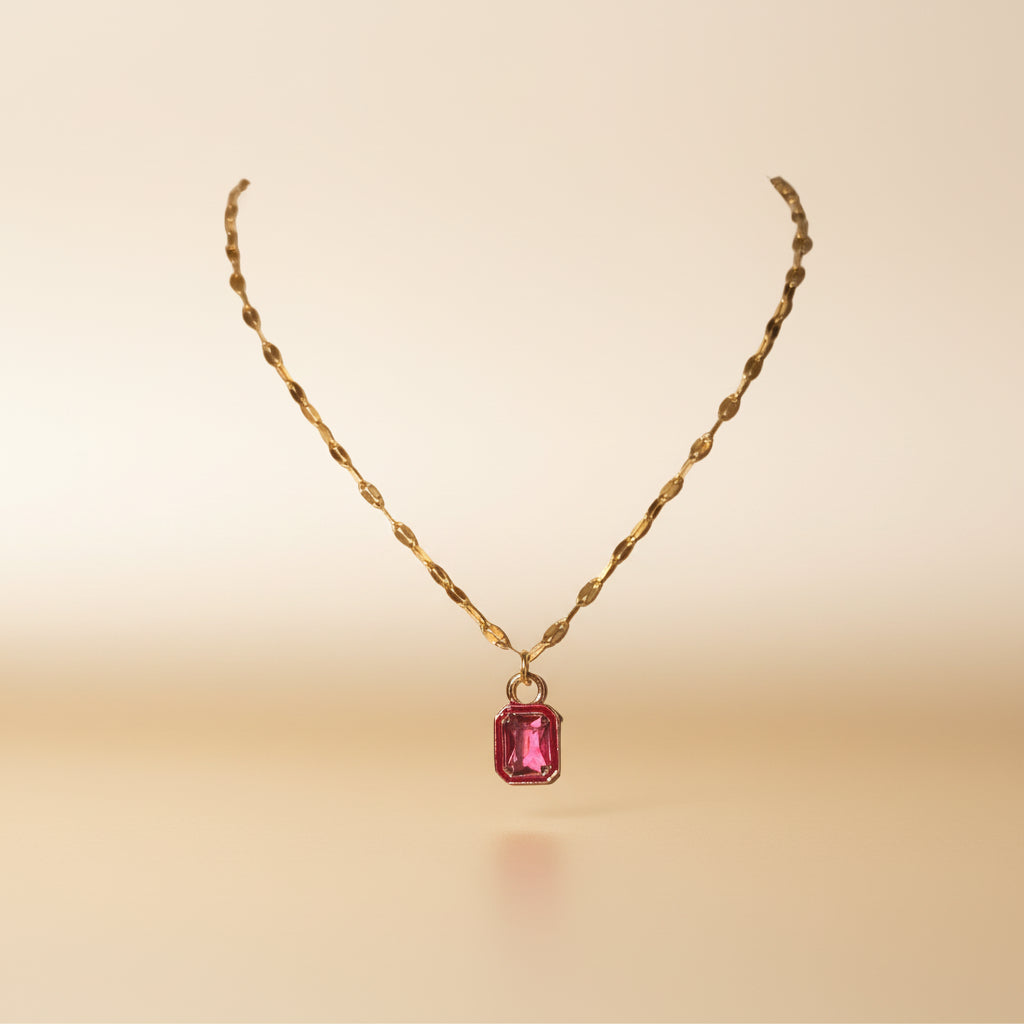 Single Coral Crystal On Oval Chain Neck