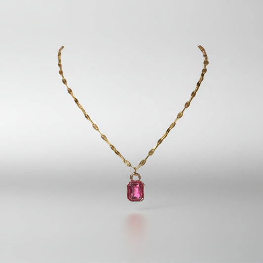Single Coral Crystal On Oval Chain Neck
