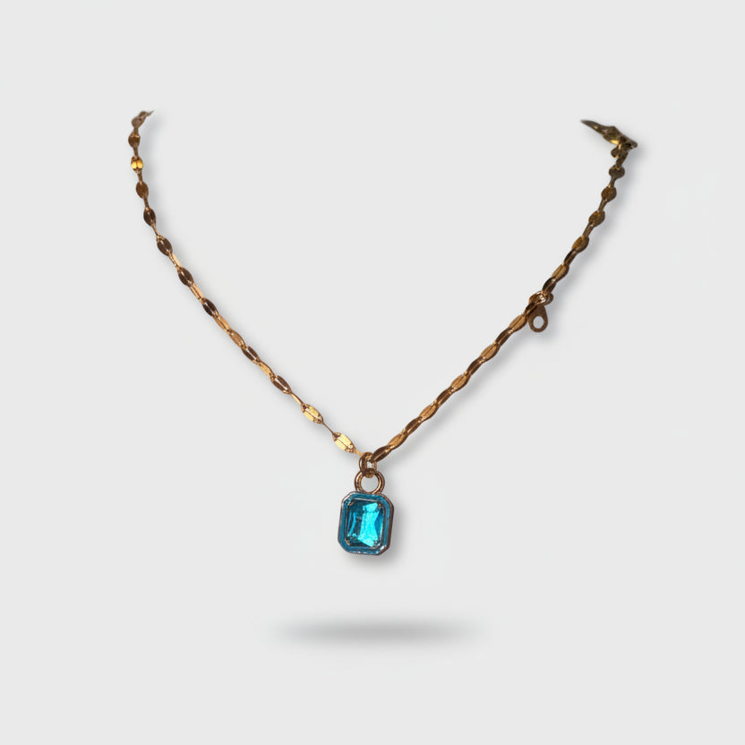 Single Teal Crystal On Oval Chain Neck